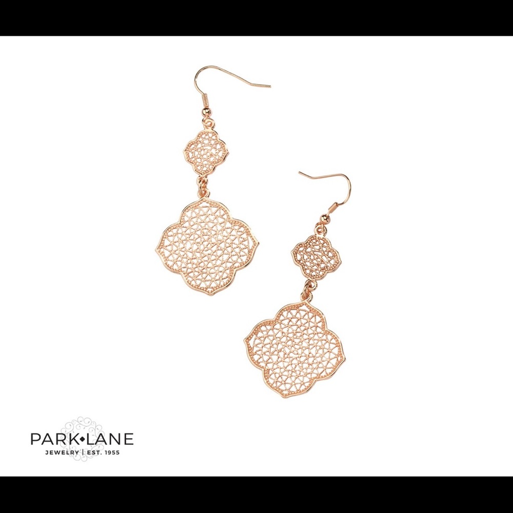 Moana Earrings Rose Gold BN in box